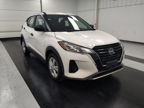 Used 2024 Nissan Kicks S FWD image 13