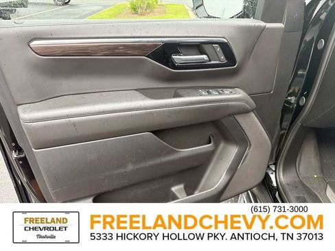Used 2025 Chevrolet Suburban LS AWD/4WD image 20