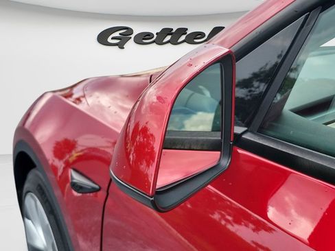 Used 2024 Tesla Model Y Long Range AWD/4WD image 22