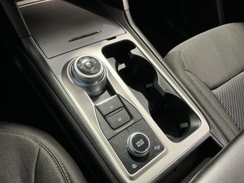 Used 2023 Ford Explorer XLT AWD/4WD image 22
