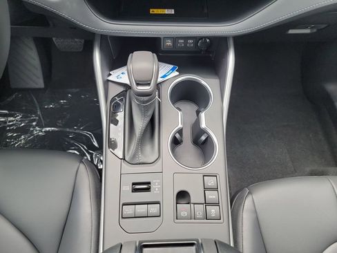 New 2023 Toyota Highlander XLE AWD/4WD image 11