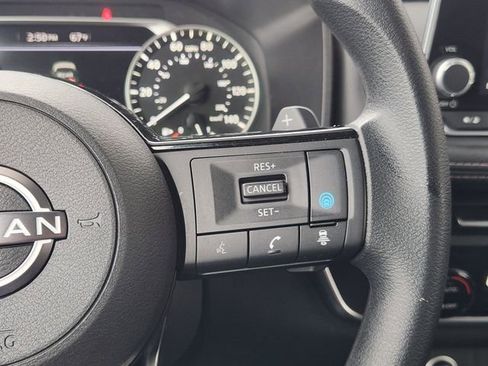 Used 2023 Nissan Rogue SV image 23