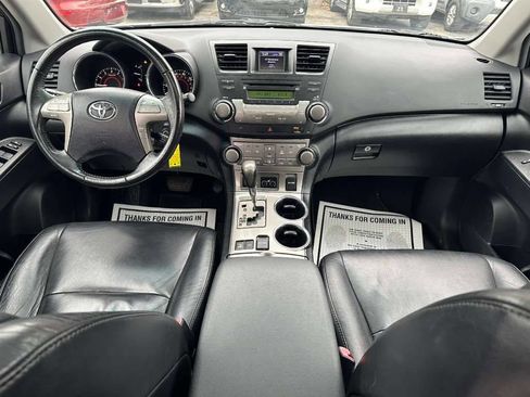 Used 2010 Toyota Highlander SE image 14