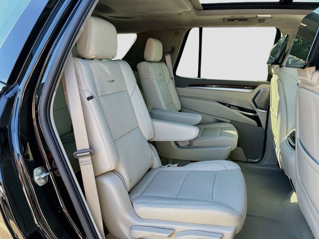 New 2026 Cadillac Escalade Platinum Luxury w/ LPO, Radiant Package AWD/4WD image 34