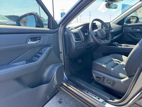 Used 2026 Nissan Rogue Dark Armor FWD image 15