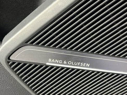 Used 2022 Audi SQ5 Premium Plus w/ Premium Plus Package image 35