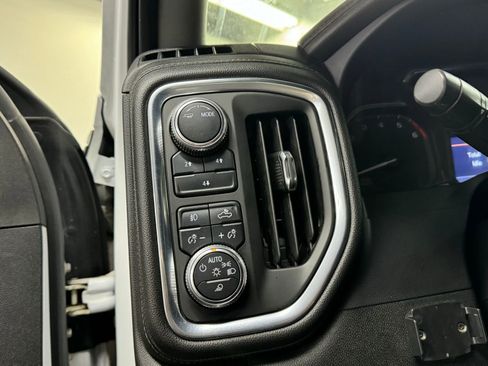 Used 2020 GMC Sierra 3500 SLE image 21
