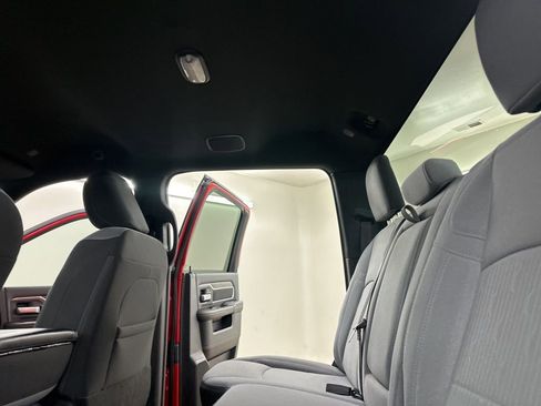 Used 2024 RAM 2500 Big Horn w/ Bed Utility Group image 29