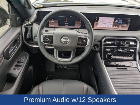 Used 2025 Nissan Armada SL image 17