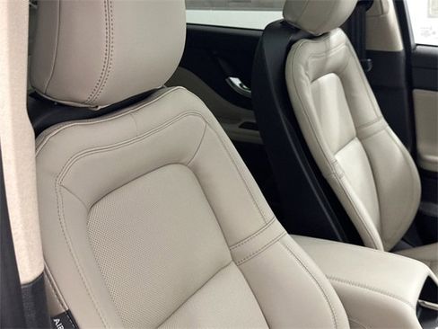 New 2026 Lincoln Corsair Premiere image 11