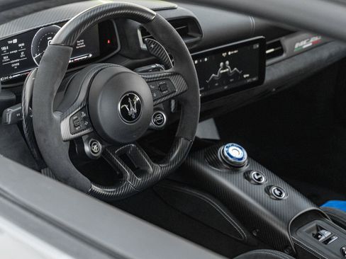 Used 2022 Maserati MC20 Coupe RWD image 22