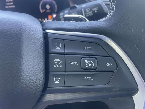 New 2025 Jeep Grand Cherokee Altitude AWD/4WD image 22