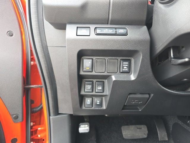Used 2025 Nissan Frontier PRO-4X w/ Pro Premium Package AWD/4WD image 25