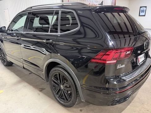 Used 2022 Volkswagen Tiguan SE R-Line AWD/4WD image 5