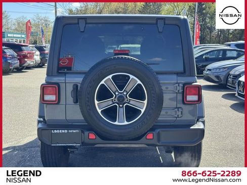 Used 2023 Jeep Wrangler Unlimited Sahara w/ Cold Weather Group AWD/4WD image 6