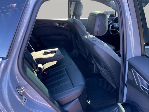 Used 2022 Audi Q4 e-tron Prestige image 26