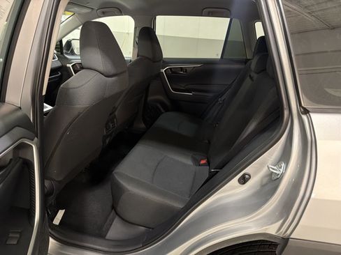 Used 2025 Toyota RAV4 LE AWD/4WD image 8