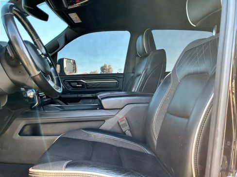Used 2025 RAM 1500 Limited AWD/4WD image 16
