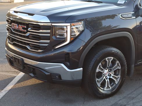 Used 2025 GMC Sierra 1500 SLT AWD/4WD image 6