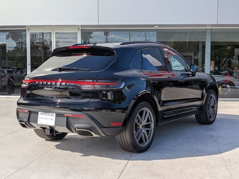 New 2026 Porsche Macan image 9
