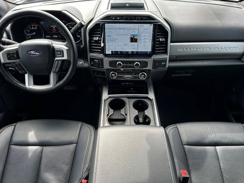 Used 2022 Ford F250 Lariat w/ Lariat Ultimate Package AWD/4WD image 13