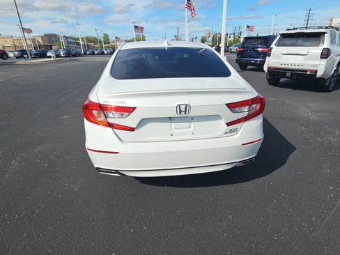 Used 2019 Honda Accord Sport image 4