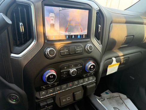 Used 2021 GMC Sierra 1500 Denali w/ Denali Ultimate Package AWD/4WD image 10