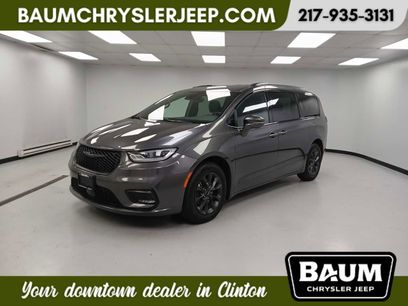 Used 2021 Chrysler Pacifica Touring w/ S Appearance Package