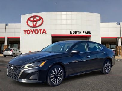 Used 2024 Nissan Altima 2.5 SV