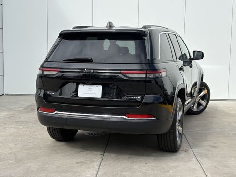 Used 2022 Jeep Grand Cherokee Limited AWD/4WD image 6