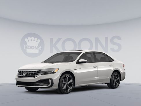 Used 2021 Volkswagen Passat 2.0T SE FWD image 1
