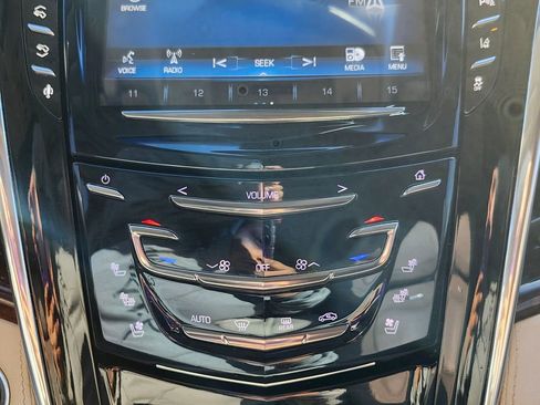 Used 2015 Cadillac Escalade Premium image 41