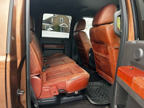 Used 2011 Ford F250 King Ranch w/ King Ranch w/Chrome Pkg image 16