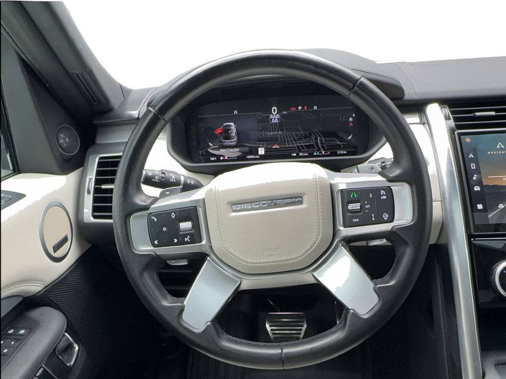 Used 2023 Land Rover Discovery HSE R-Dynamic AWD/4WD image 41