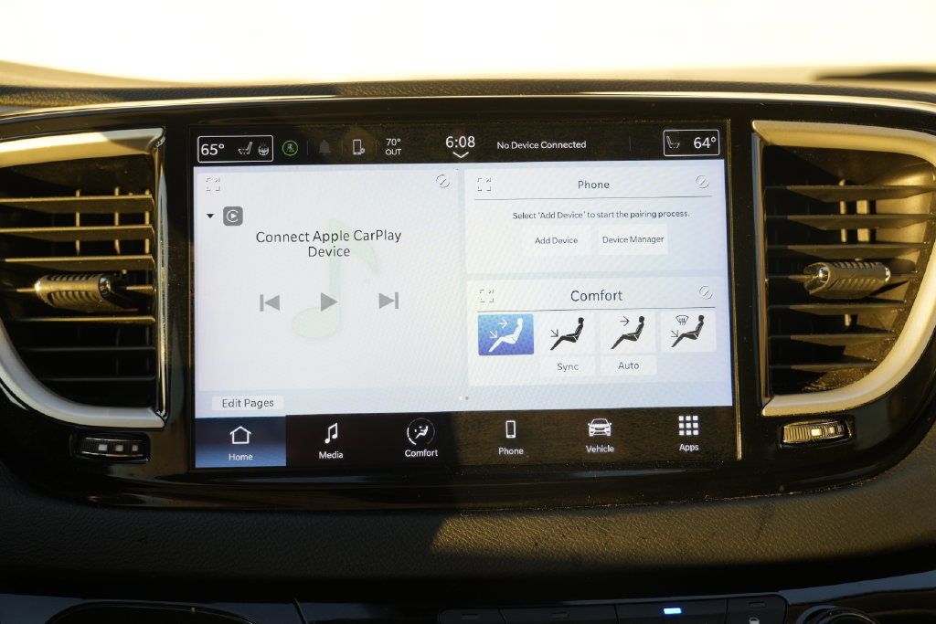 Used 2023 Chrysler Pacifica Touring-L FWD image 44