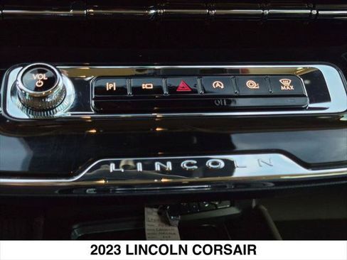 Certified 2023 Lincoln Corsair Reserve w/ Equipment Group 201A FWD image 18