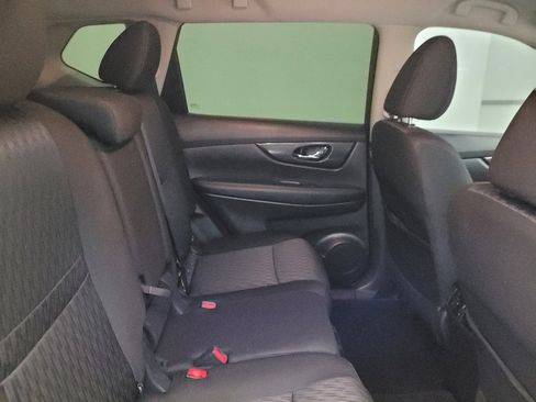 Used 2018 Nissan Rogue SV w/ Premium Package FWD image 19