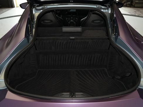 Used 2019 Aston Martin V8 Vantage Coupe RWD image 24