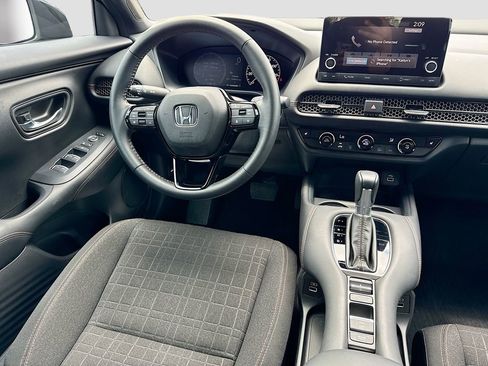 Used 2023 Honda HR-V Sport image 28