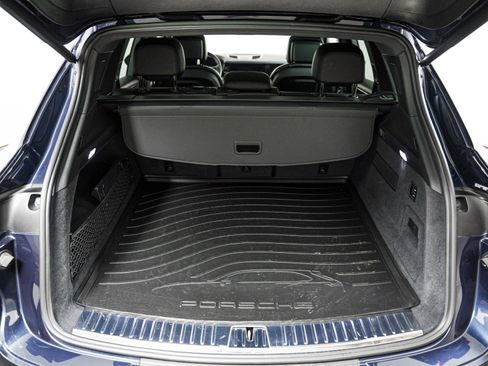 Certified 2024 Porsche Cayenne S AWD/4WD image 27