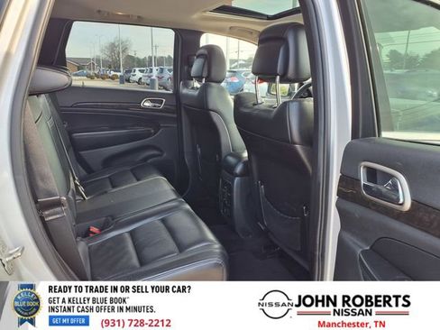 Used 2012 Jeep Grand Cherokee Laredo image 18