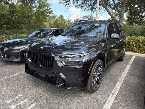 Used 2026 BMW X7 xDrive40i w/ Executive Package AWD/4WD image 4