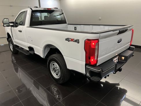 New 2026 Ford F250 XL w/ XL Chrome Package image 4