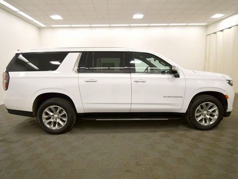 Used 2023 Chevrolet Suburban Premier image 9