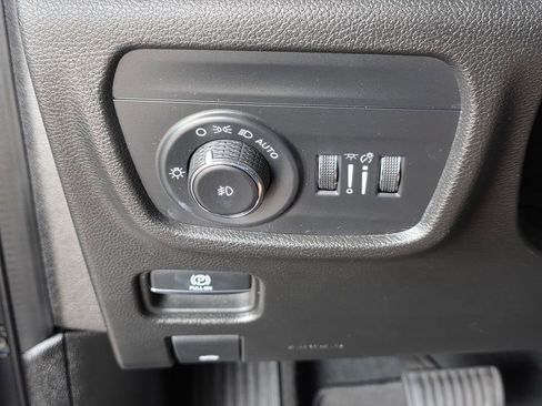 Used 2022 Jeep Grand Cherokee L Limited RWD image 26