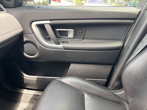Used 2019 Land Rover Discovery Sport HSE AWD/4WD image 24