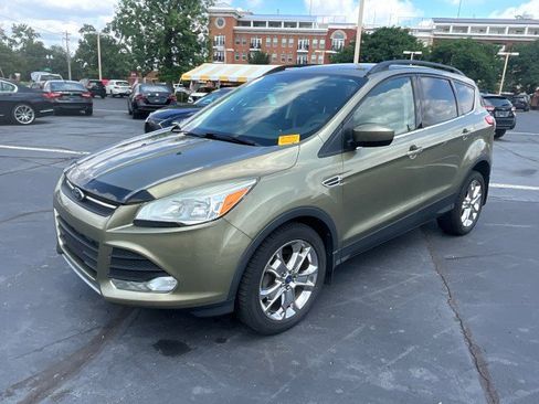 Used 2014 Ford Escape SE w/ Equipment Group 201A FWD image 2