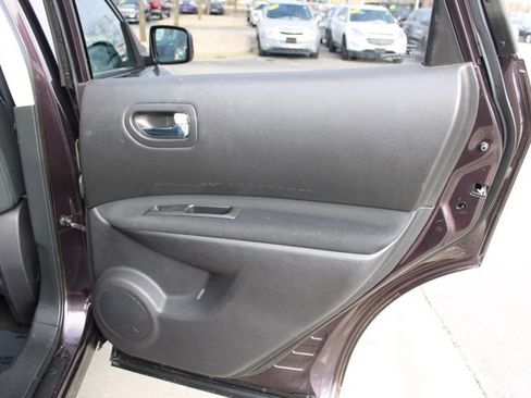 Used 2011 Nissan Rogue SV image 24