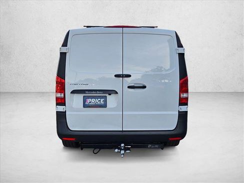 Used 2023 Mercedes-Benz Metris image 7