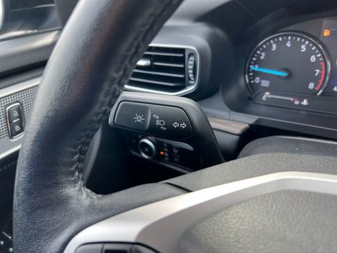 Used 2023 Ford Explorer Limited image 20
